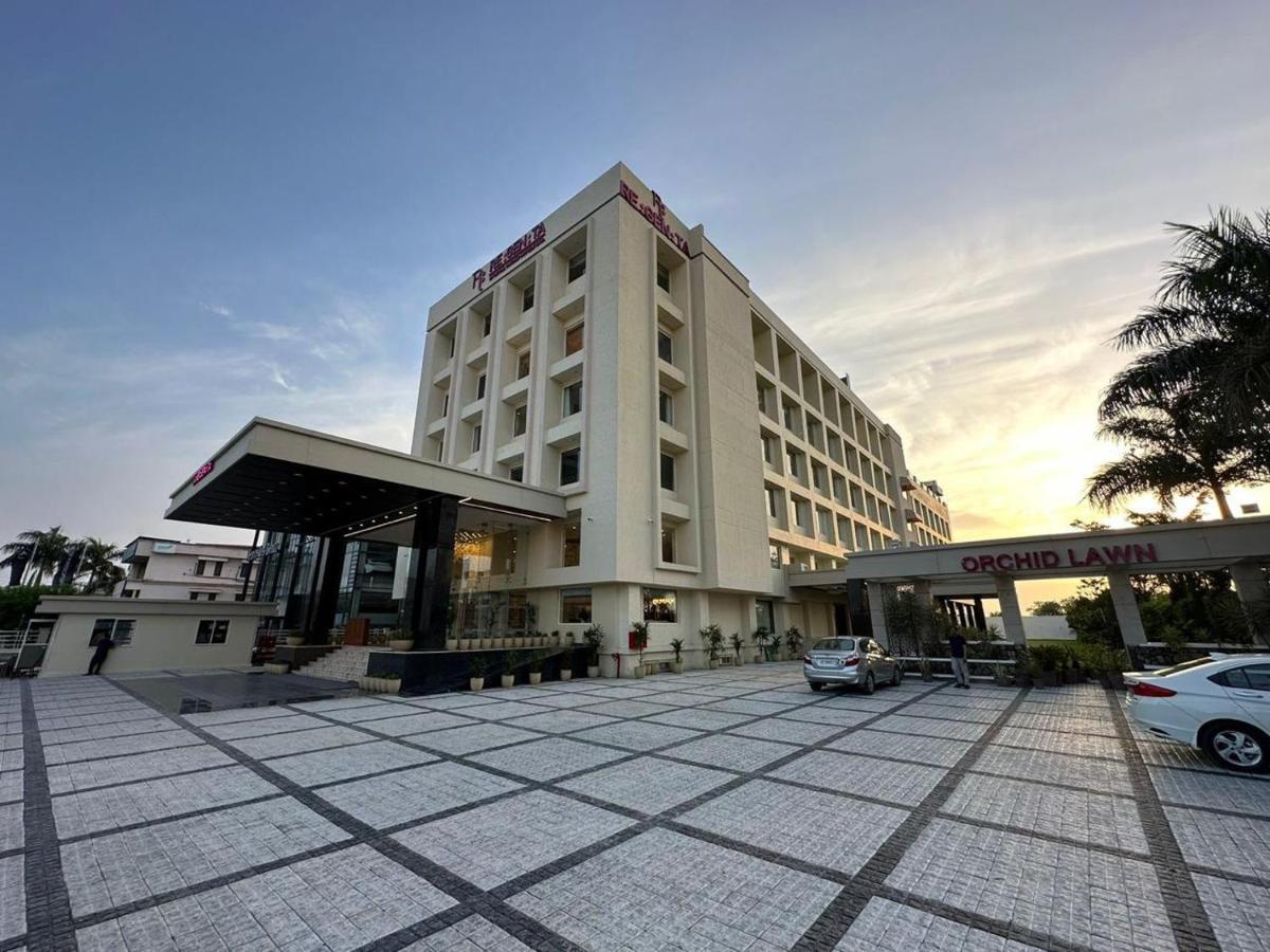 Regenta Dehradun By Royal Orchid Hotels Limited 외부 사진