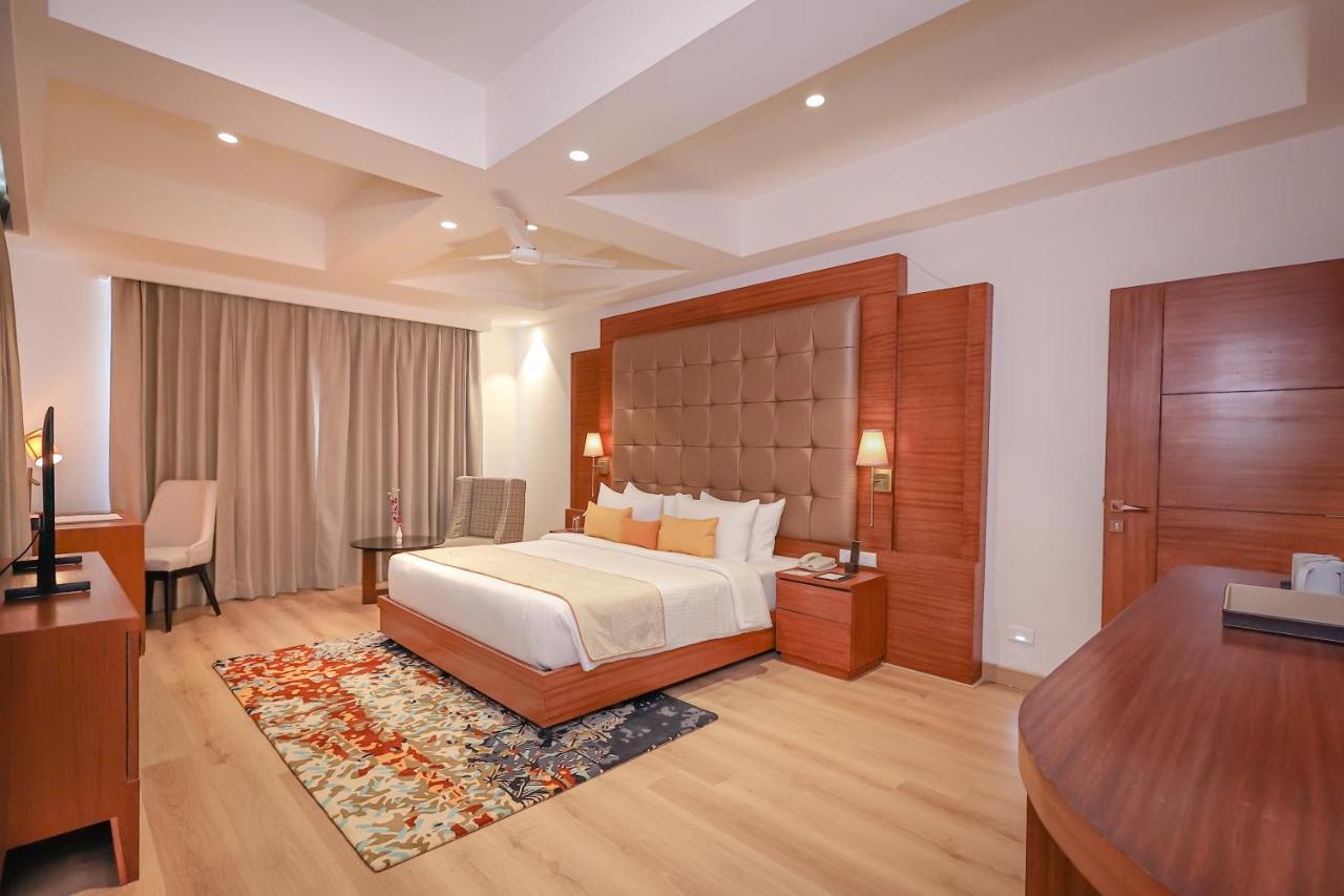 Regenta Dehradun By Royal Orchid Hotels Limited 외부 사진