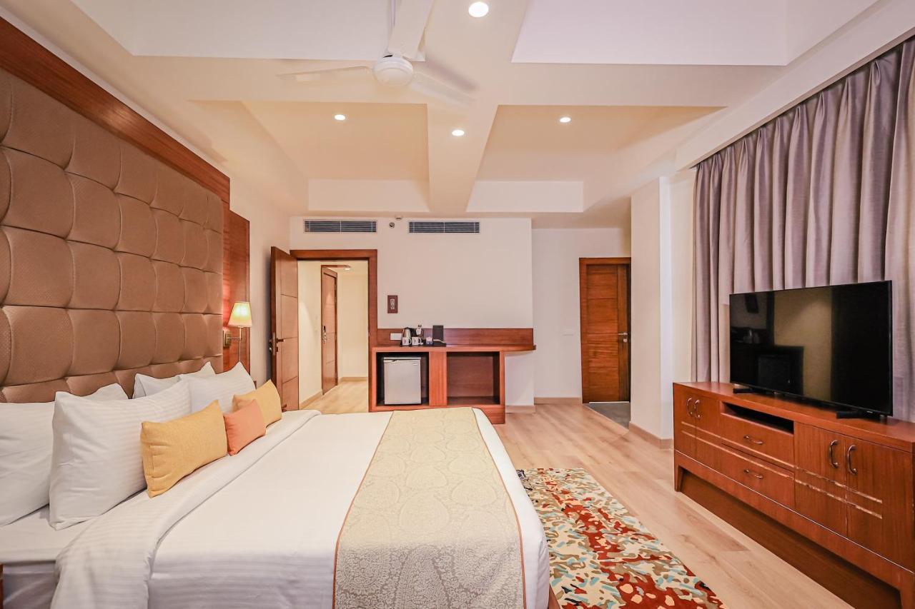 Regenta Dehradun By Royal Orchid Hotels Limited 외부 사진