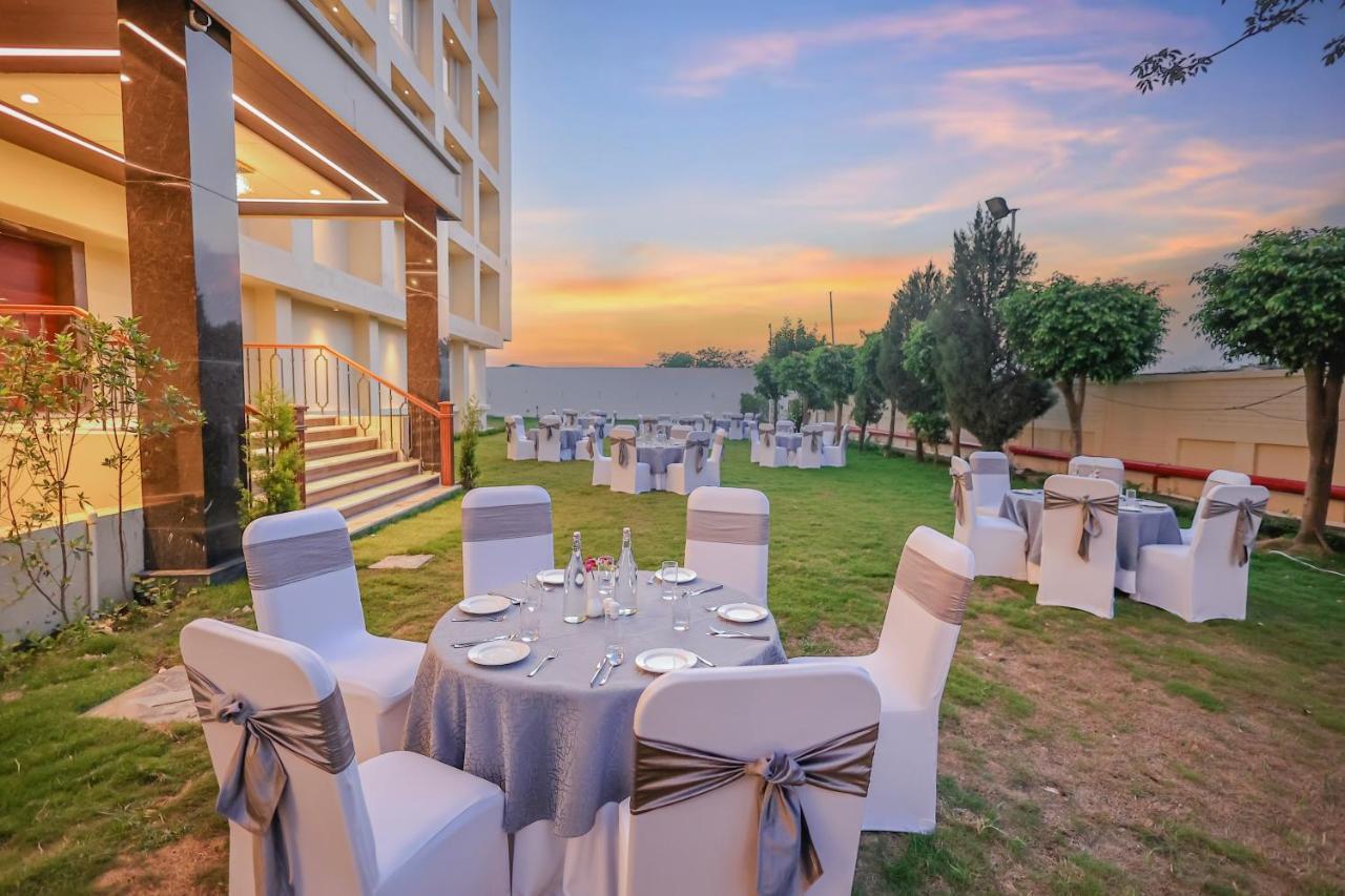 Regenta Dehradun By Royal Orchid Hotels Limited 외부 사진