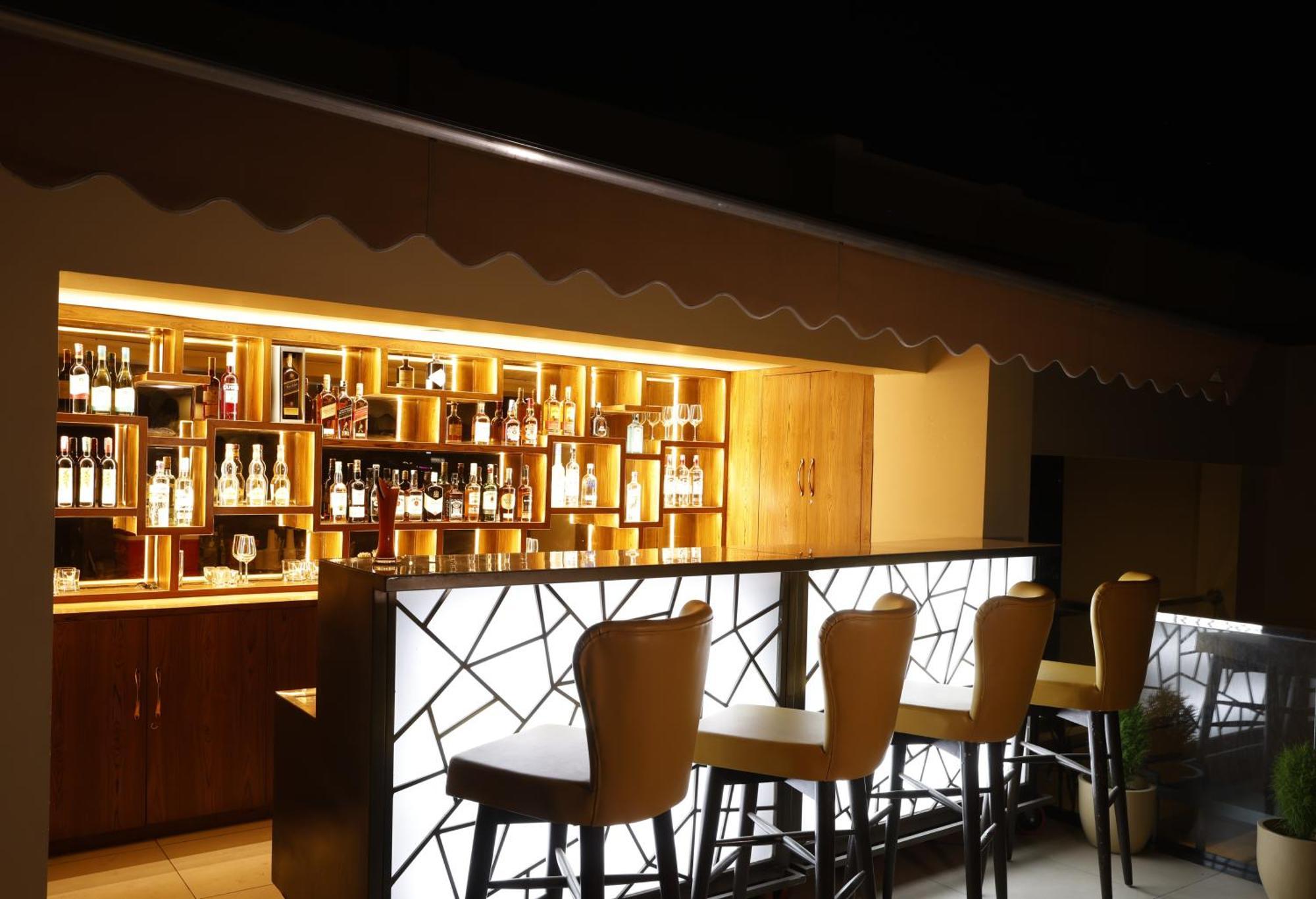 Regenta Dehradun By Royal Orchid Hotels Limited 외부 사진