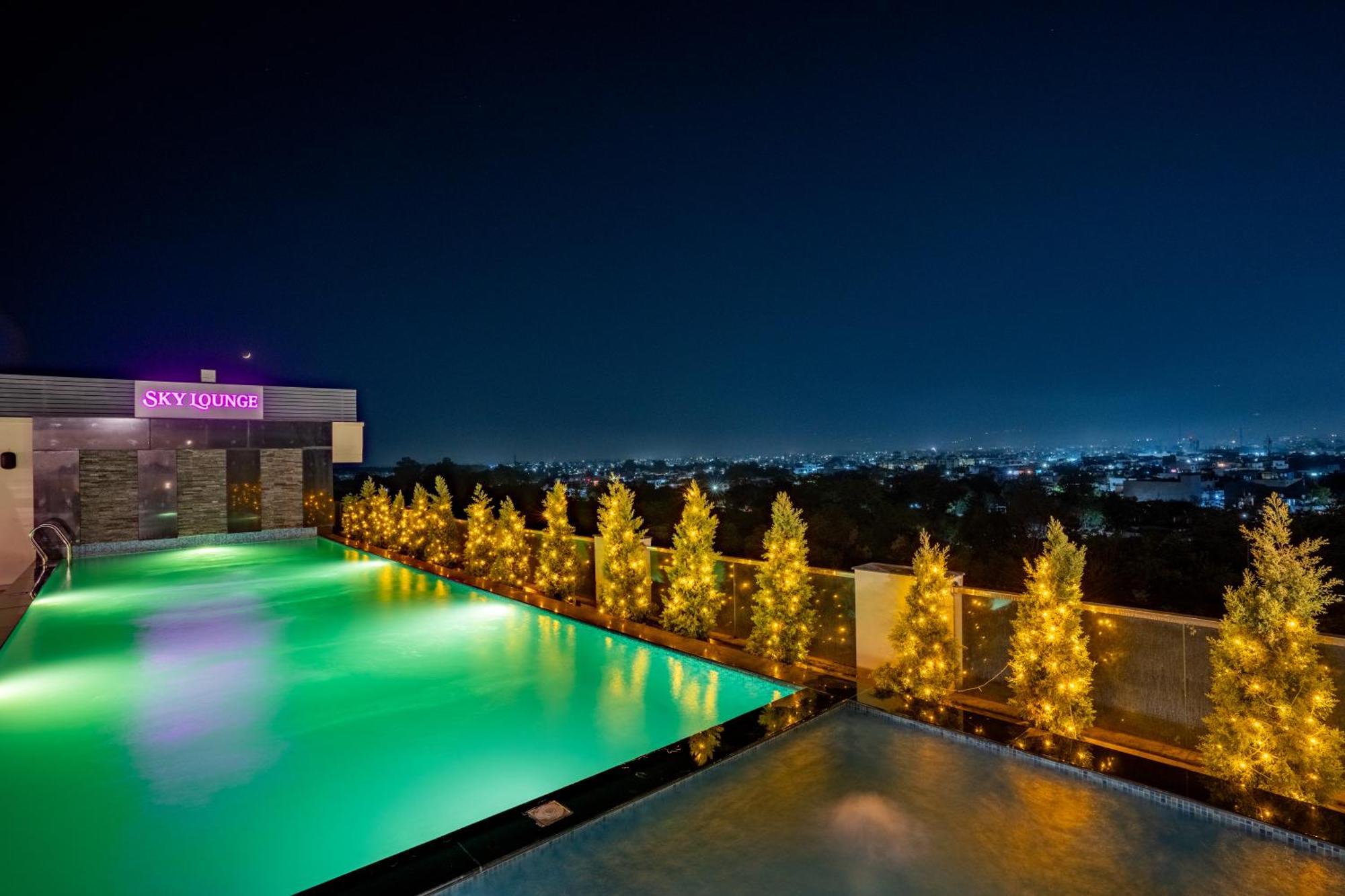 Regenta Dehradun By Royal Orchid Hotels Limited 외부 사진